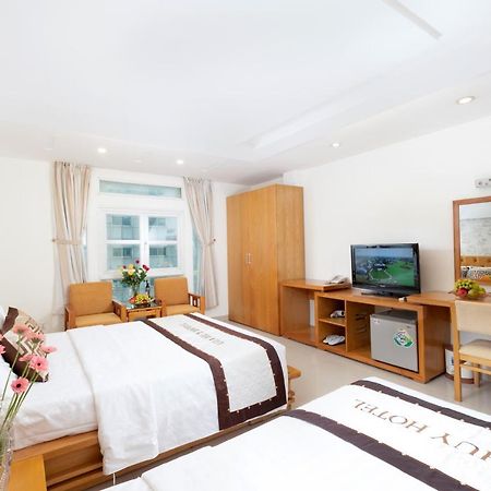 Gia Huy Hotel Ho Chi Minh-stad Buitenkant foto
