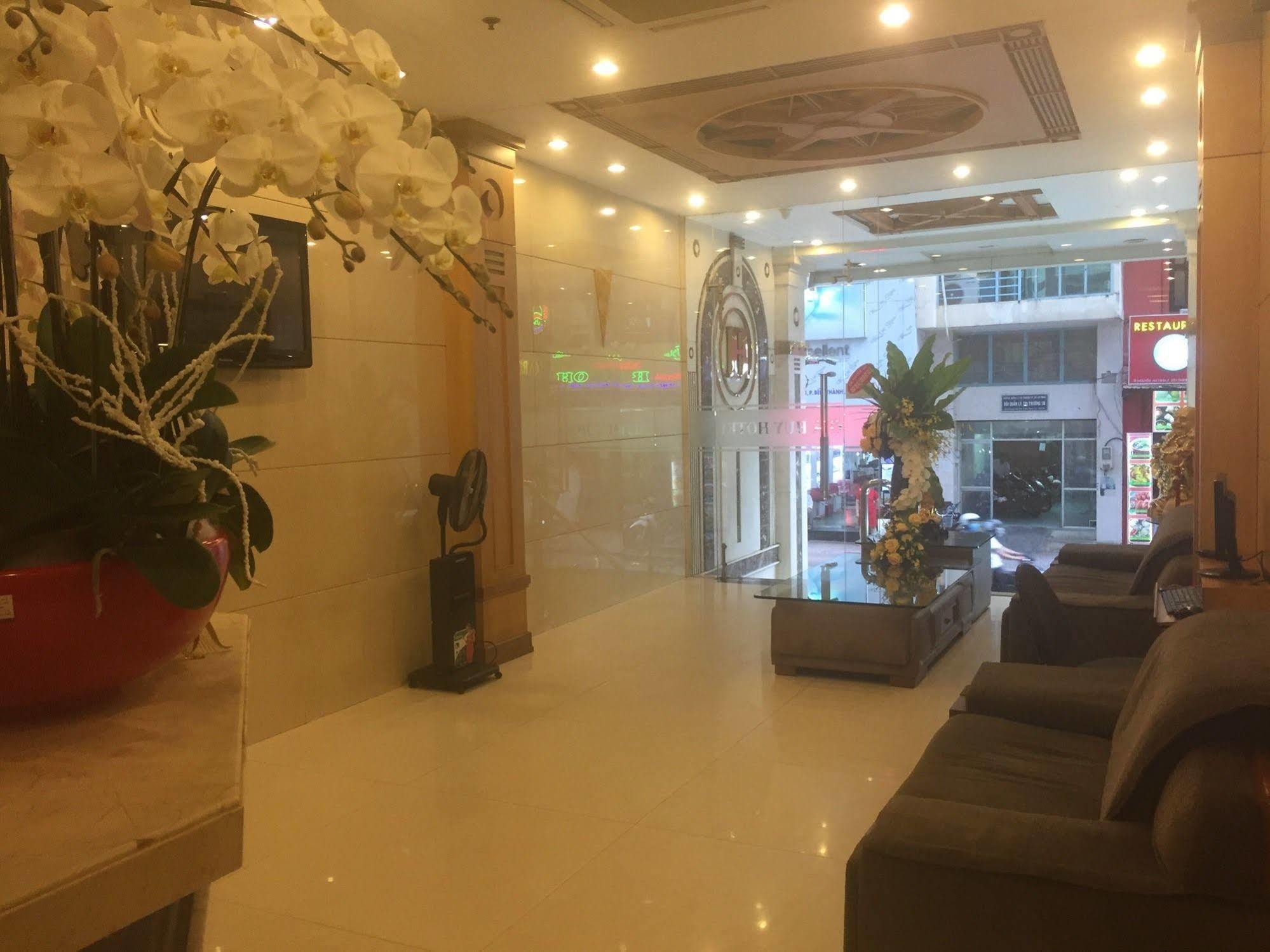 Gia Huy Hotel Ho Chi Minh-stad Buitenkant foto